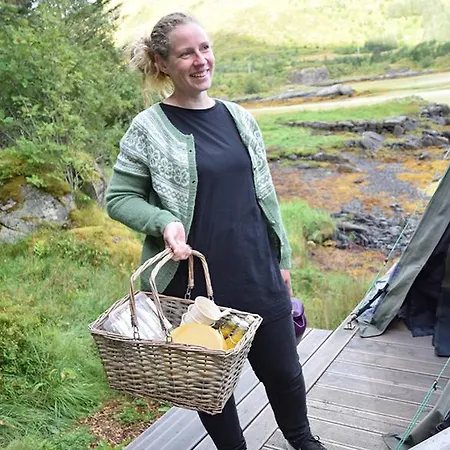 Flo Lofoten Nature Escape